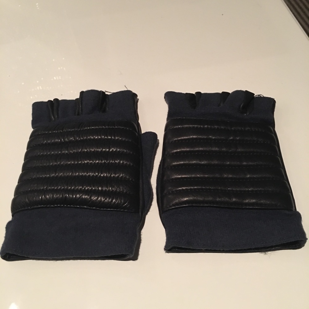 American Retro women’s gloves . Size 6.5